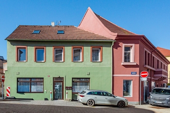 Prodej komerčního prostoru 200 m², Kladno