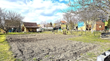 Prodej pozemku 572 m², Lenešice