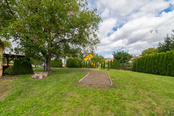  Prodej stavebního pozemku - Kucíny, Příchovice, Přeštice - Prodej pozemku 823 m², Příchovice