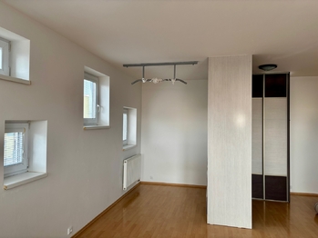 Pronájem bytu 1+kk v osobním vlastnictví 63 m², Lázně Bohdaneč