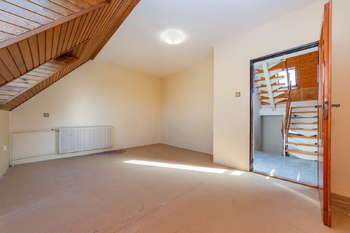 15. Ložnice ve 3. NP domu - Prodej domu 229 m², Praha 6 - Řepy
