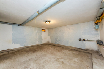 45. Sklep vedle technické místnosti v 1. PP domu - Prodej domu 229 m², Praha 6 - Řepy