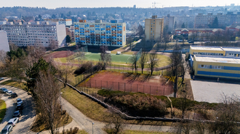 53. Okolí domu - Prodej domu 229 m², Praha 6 - Řepy