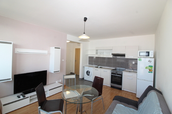 Prodej bytu 1+kk v osobním vlastnictví 35 m², Praha 10 - Uhříněves