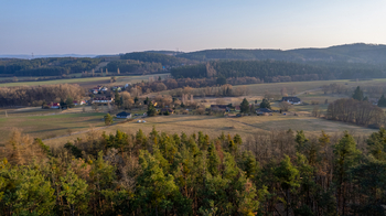 Prodej pozemku 14998 m², Drevníky