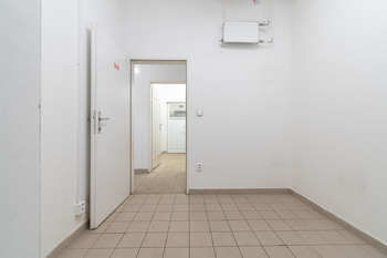 Pronájem obchodních prostor 182 m², Plzeň