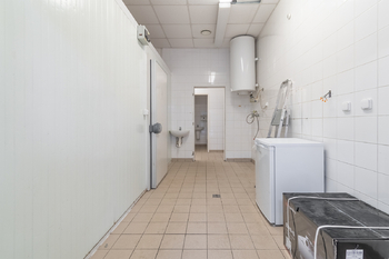 Pronájem obchodních prostor 182 m², Plzeň