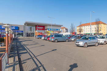 Pronájem obchodních prostor 182 m², Plzeň