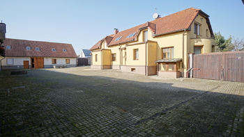 Prodej domu 1145 m², Petříkov
