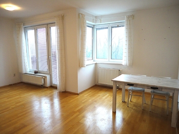 Pronájem bytu 2+1 v osobním vlastnictví 61 m², Praha 10 - Strašnice