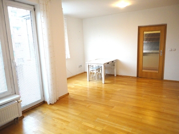 Pronájem bytu 2+1 v osobním vlastnictví 61 m², Praha 10 - Strašnice