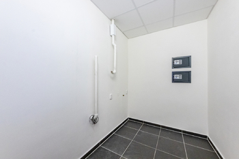 35. Archiv s trezory ve 2. NP domu - Pronájem komerčního prostoru 259 m², Praha 1 - Staré Město