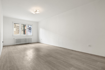 Obývací pokoj - Prodej bytu 3+1 v osobním vlastnictví 75 m², Praha 6 - Veleslavín