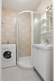 Koupelna - Prodej bytu 3+1 v osobním vlastnictví 75 m², Praha 6 - Veleslavín