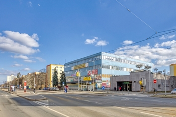 Stanice metra A a obchodní centrum - Prodej bytu 3+1 v osobním vlastnictví 75 m², Praha 6 - Veleslavín