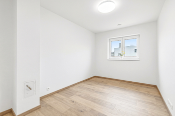 Prodej domu 110 m², Káraný