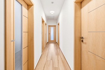 Prodej domu 110 m², Káraný