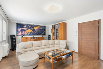 Prodej domu 181 m², Praha 9 - Horní Počernice