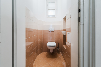 Pronájem kancelářských prostor 180 m², Praha 2 - Nové Město