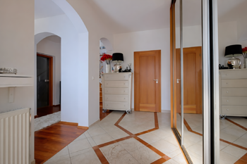 Prodej domu 278 m², Kly