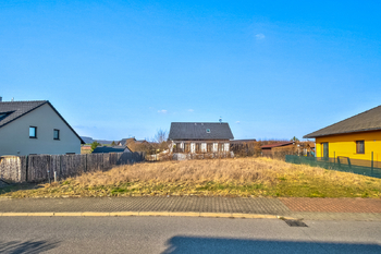 Prodej pozemku 596 m², Králův Dvůr