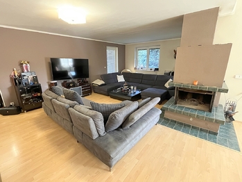 Obývací místnost - Prodej domu 175 m², Šestajovice