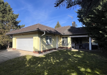 Pohled na RD - Prodej domu 175 m², Šestajovice