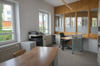 Prodej výrobních prostor 3792 m², Suchohrdly