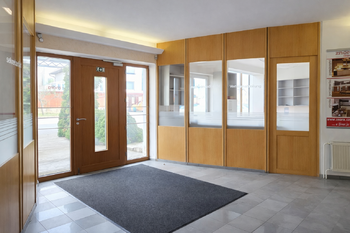 Prodej výrobních prostor 3792 m², Suchohrdly