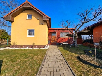 Prodej pozemku 458 m², Louny