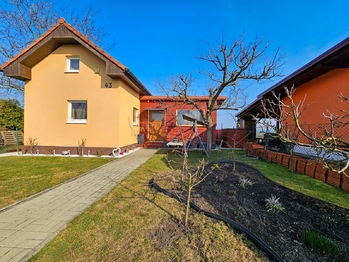 Prodej pozemku 458 m², Louny