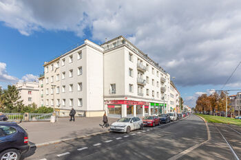 Prodej bytu 2+1 v osobním vlastnictví 72 m², Praha 6 - Břevnov