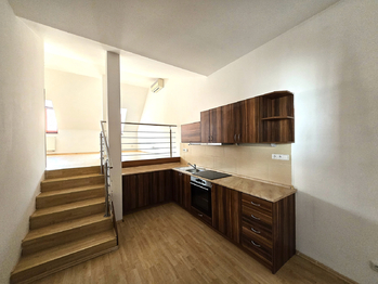 Pronájem bytu atypický v osobním vlastnictví 77 m², Louny