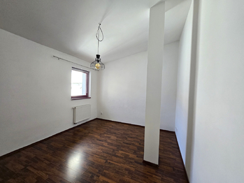 Pronájem bytu atypický v osobním vlastnictví 77 m², Louny