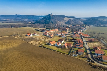 Prodej pozemku 1132 m², Točník