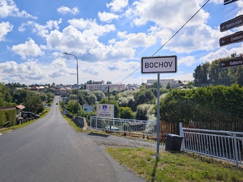 Prodej pozemku 2000 m², Bochov