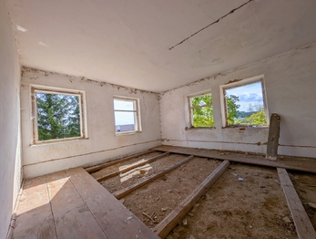 Prodej pozemku 2000 m², Bochov