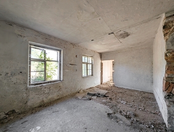 Prodej pozemku 2000 m², Bochov