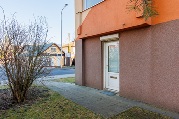 Prodej obchodních prostor 72 m², Karlovy Vary