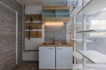 Prodej obchodních prostor 72 m², Karlovy Vary