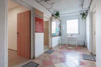 Prodej obchodních prostor 72 m², Karlovy Vary