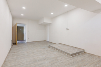 Prodej obchodních prostor 72 m², Karlovy Vary