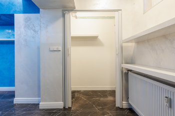 Prodej obchodních prostor 72 m², Karlovy Vary