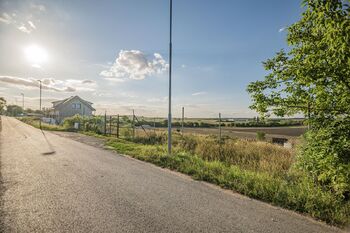 Prodej pozemku 1295 m², Vykáň