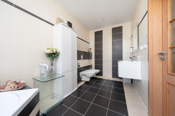 Prodej domu 346 m², Praha 4 - Lhotka