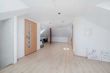 Prodej domu 346 m², Praha 4 - Lhotka