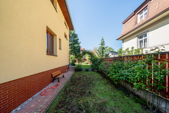 Prodej domu 346 m², Praha 4 - Lhotka