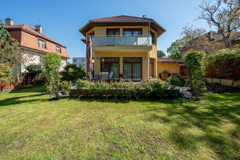 Prodej domu 346 m², Praha 4 - Lhotka