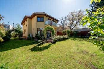 Prodej domu 346 m², Praha 4 - Lhotka