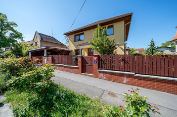 Prodej domu 346 m², Praha 4 - Lhotka